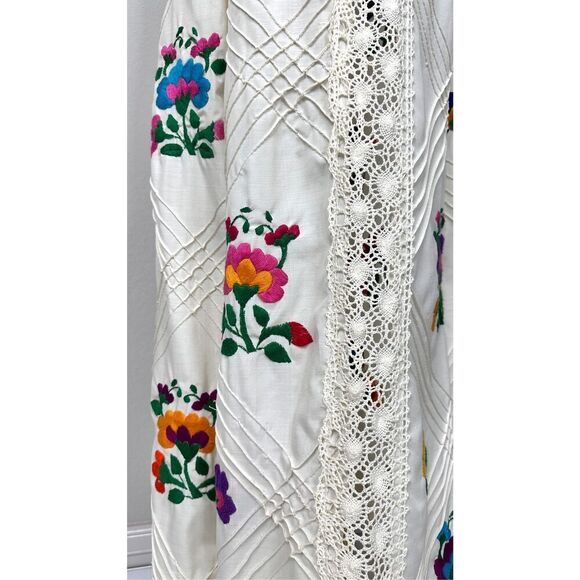 Vintage 70s Mexican Embroidered Halter Maxi Dress Sz S Crochet Lace Boho Cottage - Picture 13 of 13